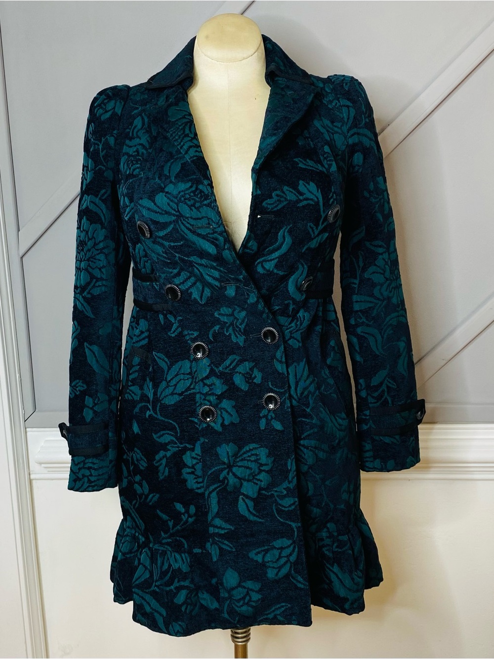 Anthropologie Elevenses Emerald Isle Tapestry Brocade Ruffle Coat Jacket Size 2